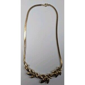 VTG Signed Trifari Gold Tone Leaf & Laurel Necklace Signed Mid Century Classic